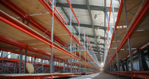 Как выбрать стеллаж для склада?