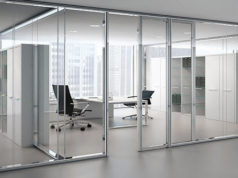 Плюсы офисных перегородок из стекла