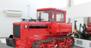 ТРАКТОР ДТ-75 — МОДЕЛЬ 60-Х ГОДОВ В СОВРЕМЕННЫХ РЕШЕНИЯХ