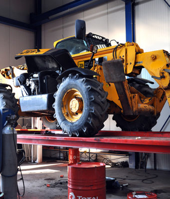 Как определить, что спецтехника нуждается в ремонте: основные признаки неисправности оборудования