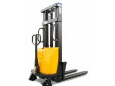 Штабелер – отличный помощник на складе