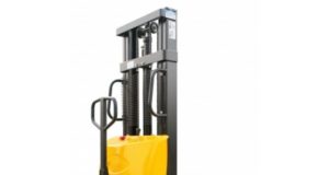 Штабелер – отличный помощник на складе