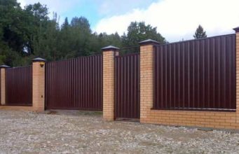 Как происходит установка заборов?