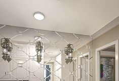 Как правильно использовать декоративные зеркала в квартире?