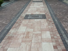 Как положить тротуарную плитку Лайнстоун своими руками?