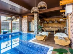 Баня с бассейном — идеальное место для отдыха и релакаса