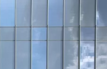 Алюминиевое фасадное остекление: оптимальное решение для создания вашему зданию большую светопрозрачную часть