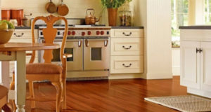 Ламинат на кухне — плюсы и минусы