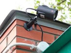 Как осуществляется установка видеонаблюдения в частном доме?