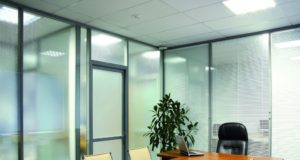 3 веские причины выбрать стеклянные перегородки для офиса