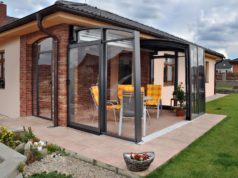 Варианты остекления веранды на даче окнами с алюминиевыми профилями