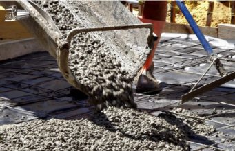 Когда выгодно покупать готовый бетон? От чего зависит его стоимость?