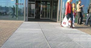 Области применения напольных металлических решёток