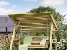 Садовые качели – разновидности и особенности ухода