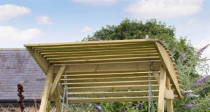 Садовые качели – разновидности и особенности ухода