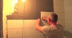 Преимущества и недостатки укладки кафеля в ванной