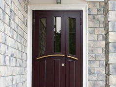 Входные уличные двери: характеристики и особенности