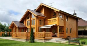 Особенности строительства загородных домов из бруса
