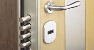 Врезные замки: виды и рекомендации по выбору