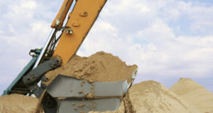 Строительный песок: характеристики и применение