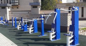 Уличные тренажеры — как заниматься? Виды и описание уличных тренажеров.