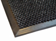 Для чего нужны грязезащитные коврики в помещении?