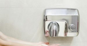 Плюсы и минусы современных сушилок для рук