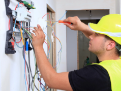 Замена проводки в квартире: о чем стоит подумать заранее?