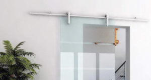 Стеклянные двери: особенности и преимущества