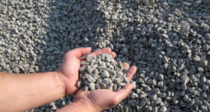 Какой щебень нужен для дренажа: сравниваем 3 вида