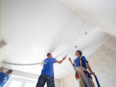 Преимущества натяжных потолков