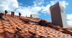 Керамическая черепица: особенности и преимущества