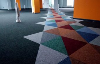 Особенности и преимущества ковровой плитки