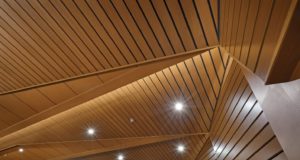 Реечные потолки: особенности и преимущества