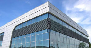 Преимущества фасадного остекления