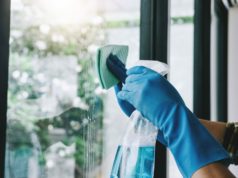 Преимущества профессиональной мойки окон