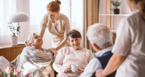 Частный дом престарелых: какие услуги предоставляет, каковы их особенности?