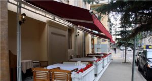 Маркизы для кафе и ресторанов: особенности выбора