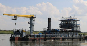 В створе Багаевского гидроузла начались дноуглубительные работы