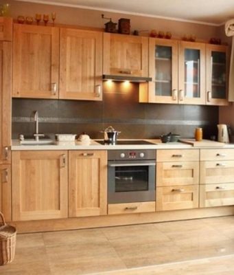 Преимущества деревянной кухни на заказ