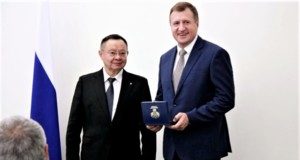 Награда нашла героя