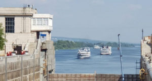 На шлюзах № 21 и № 24 Самарского гидроузла продолжаются работы по реконструкции