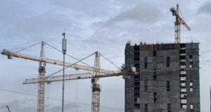 Девять жилых домов строят и проектируют по реновации в районе Царицыно