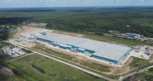 В Вологодской области открыли крупнейший в России завод по производству фанеры