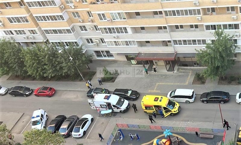 Лифт с людьми сорвался с восьмого этажа