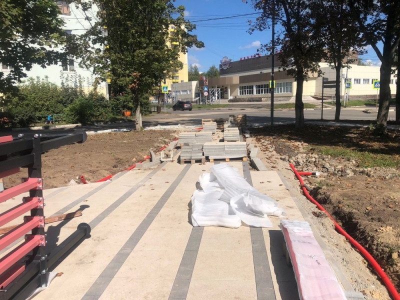 Сквер Ликвидаторов в Лобне обновляется: выполнено 65% работ по благоустройству
