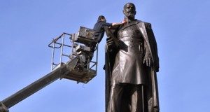 Не столыпинским путём идёте, господа!