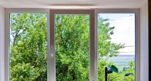 Преимущества пластиковых окон: комфорт, энергоэффективность и стиль