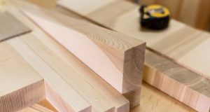 Деревообработка показывает спад в промышленном строительстве