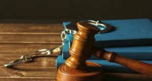 Саратовский чиновник обвинен в злоупотреблениях при строительстве